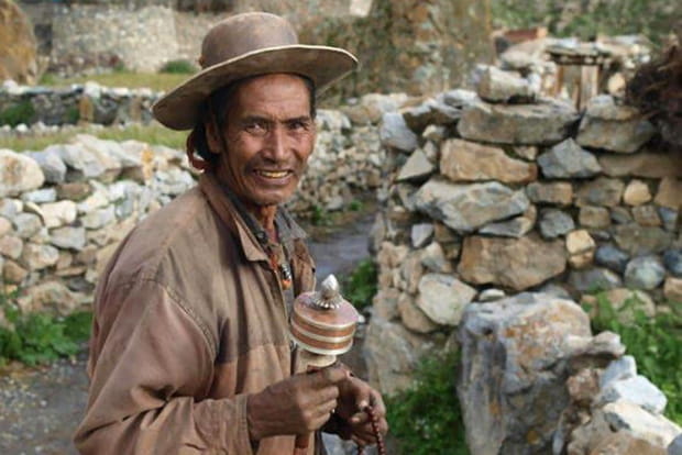 Le vieil homme et le moulin à prière