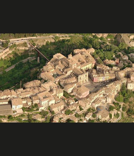 La ville fortifi&eacute;e de Cuenca