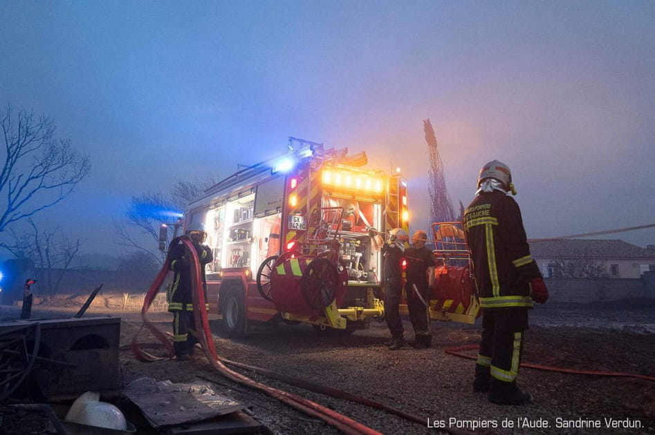De nombreux pompiers ont lutt&eacute; contre l'incendie dans la nuit du 5&nbsp;au 6&nbsp;ao&ucirc;t