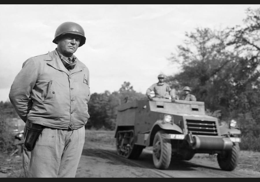 George Patton, g&eacute;n&eacute;ral en Cadillac