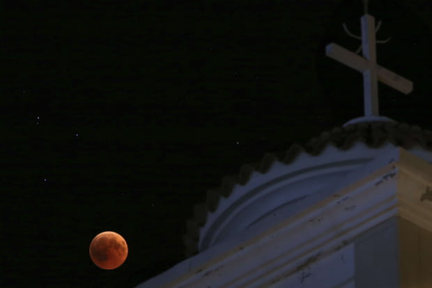 Les plus belles images de la "lune de sang"