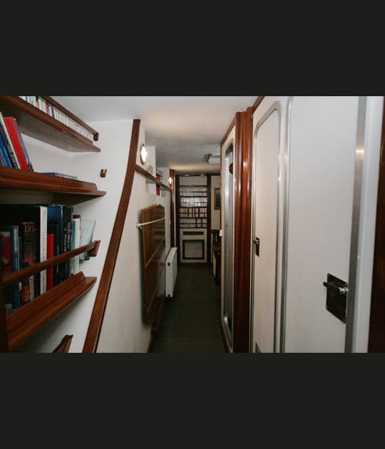 Dans les couloirs
