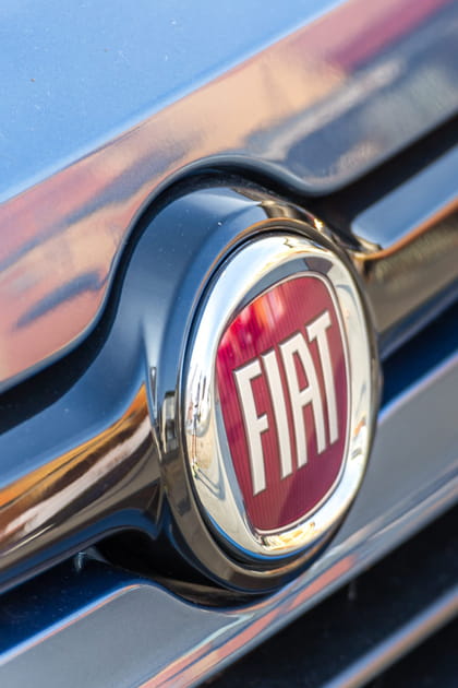 Les usines du groupe FCA ferment elles aussi