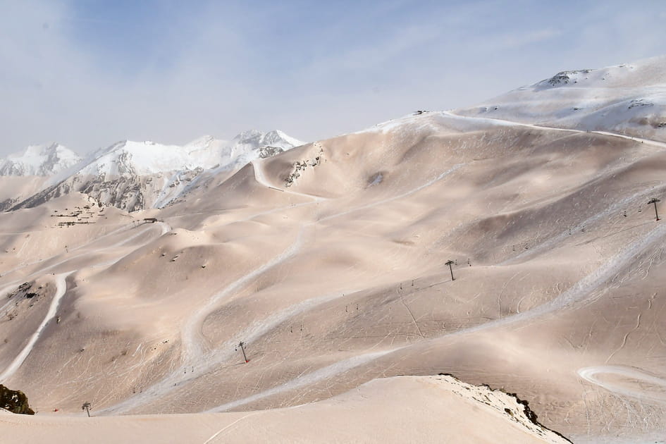 Les images de la temp&ecirc;te de sable venue du Sahara