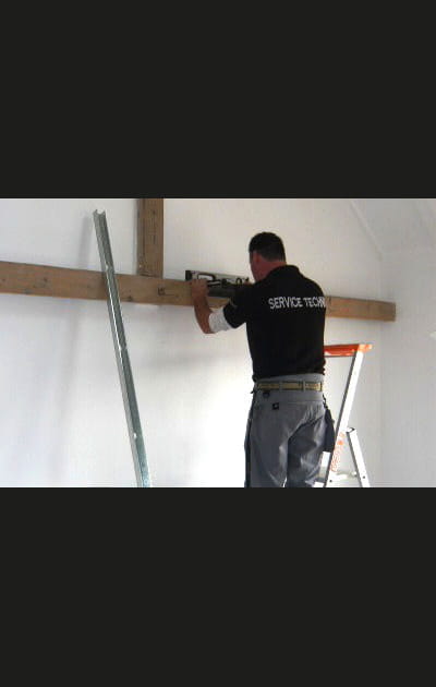 Installation du collier mural
