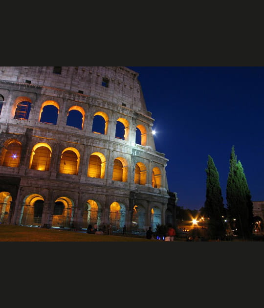 Colis&eacute;e par soir de pleine lune