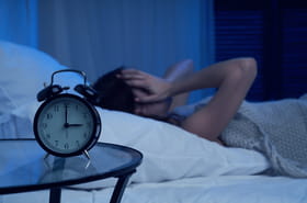 Un psychiatre alerte&nbsp;: &quot;dormir moins de sept heures par jour entra&icirc;ne &agrave; long terme une perte de m&eacute;moire et un brouillard c&eacute;r&eacute;bral&quot;
