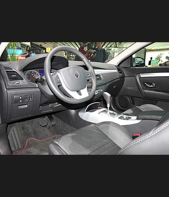 L'int&eacute;rieur de la Laguna III GT