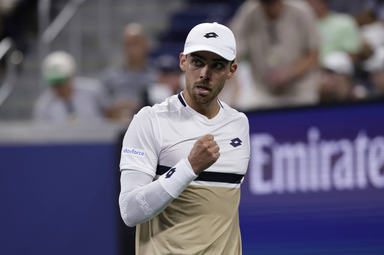 US Open 2025 : Bonzi se paye encore Medvedev dans un match fou, Djokovic grimace, les résultats de la nuit