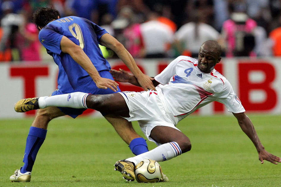 21h12 : Vieira, bless&eacute;, doit laisser sa place