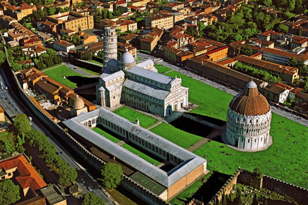 Pise vue du ciel