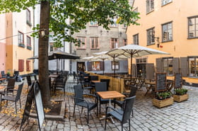 Les magasins disparaissent &ndash; cette ville touristique est devenue une terrasse g&eacute;ante