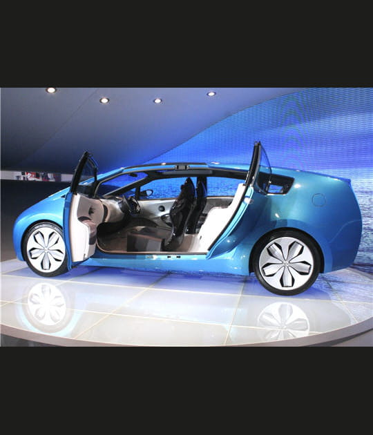 Toyota Hybrid-X Concept