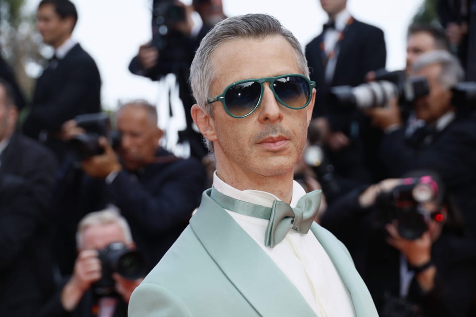 Les lunettes de Jeremy Strong font sensation &agrave; Cannes