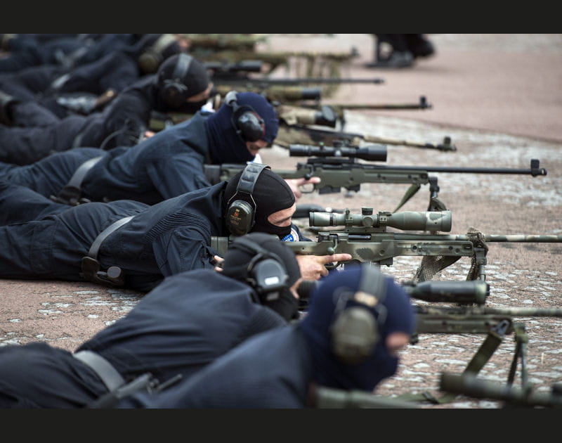 De quel armement disposent le Raid et le GIGN ?