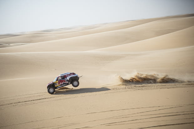 Sainz remporte la dixième étape grâce à un arrêt précipité