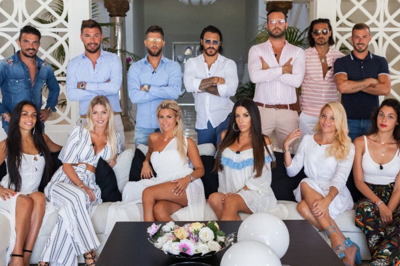 Les Marseillais Au Mexique En Replay Article similaire à Les Marseillais : Carla en danger, Laura et Niko se  déchirent... notre replay