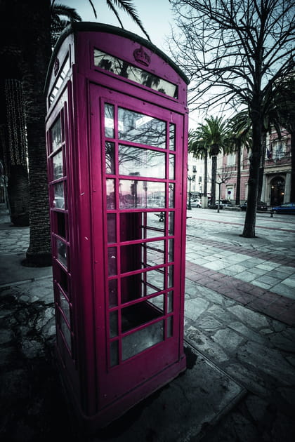La cabine t&eacute;l&eacute;phonique de la place Foch &agrave; Ajaccio