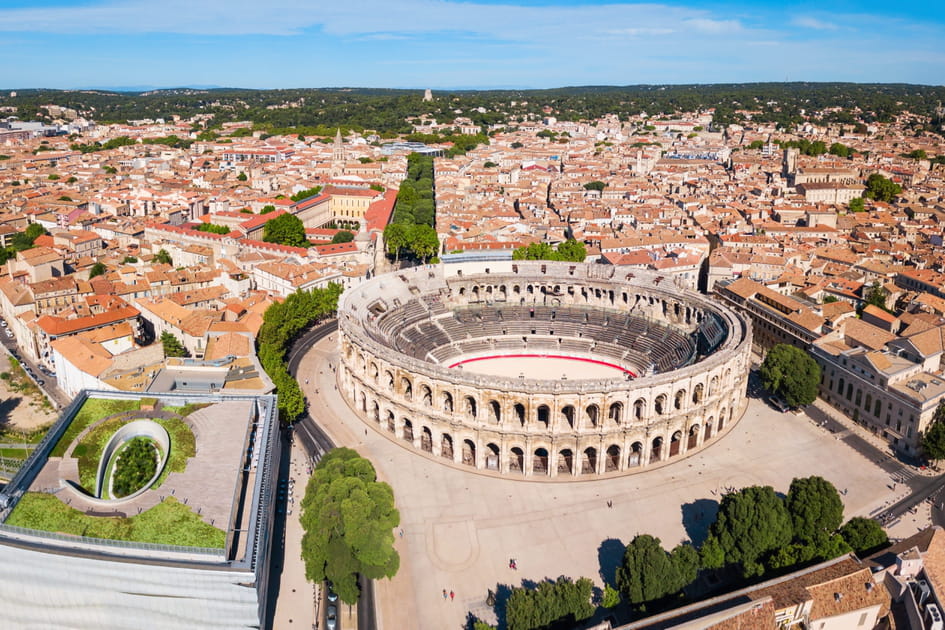 N&icirc;mes