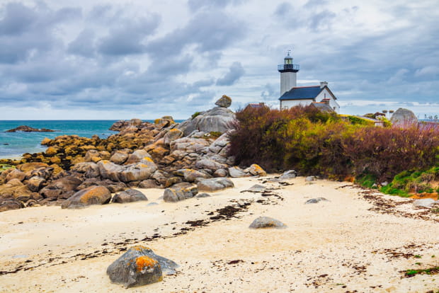 Brignogan-plages, un décor mystérieux sur la côte bretonne