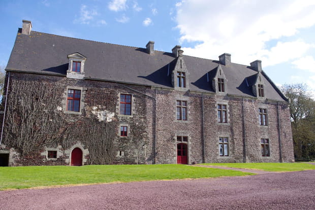 Le château de Comper dans la forêt de Paimpont