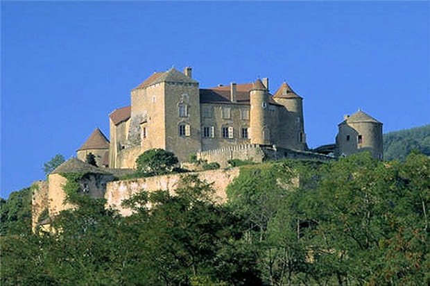 Berzé-le-Châtel
