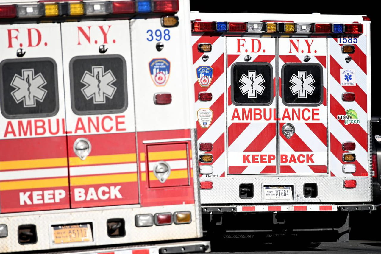 New York : l'accident d'un bus transportant environ 50 personnes, dont des enfants, fait plusieurs morts