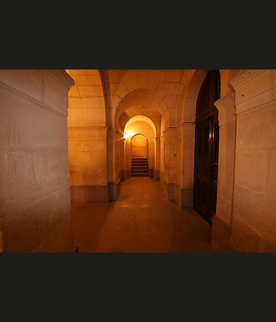 L'entr&eacute;e de la crypte