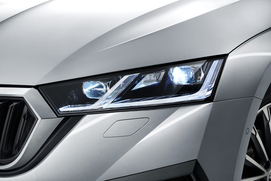 Des feux LED matriciels &agrave; l'avant de la Skoda Octavia