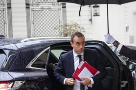 Lecornu Premier ministre&nbsp;: d&egrave;s son premier d&eacute;placement, les oppositions multiplient les avertissements