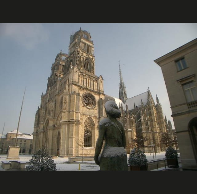 La cath&eacute;drale Sainte-Croix d'Orl&eacute;ans
