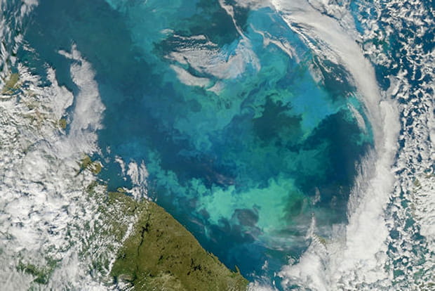 Camaieux de bleus dans la mer de Barents