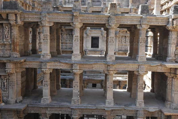 Rani-ki-Vav, le puits à degrés de la Reine, à Patan en Inde