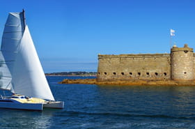 C'est le Fort Boyard breton et contrairement &agrave; son cousin charentais, on peut le visiter&nbsp;!