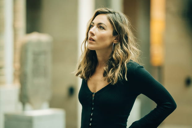 De vraies actrices derrière les Cat's Eyes : Constance Labbé dans la peau de Sylvia Chamade