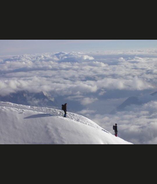 Randonn&eacute;e au dessus des nuages