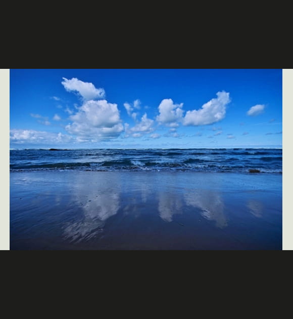 Reflets eau ciel nuages