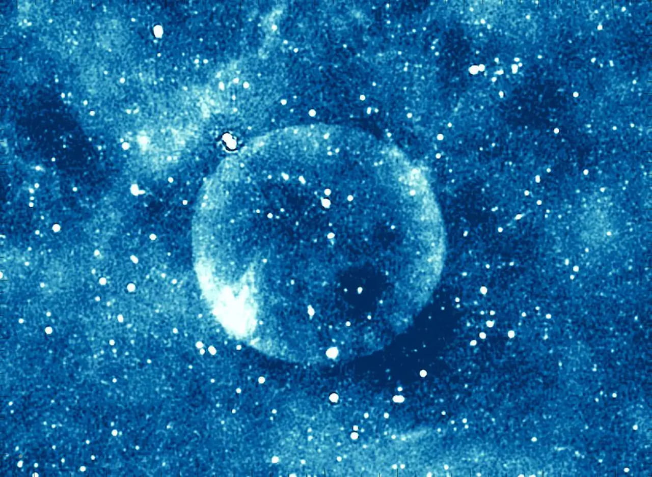 Un cercle parfait flotte dans la Voie lactée, les scientifiques stupéfaits