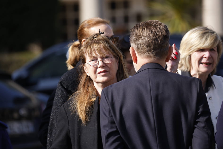 PHOTOS. Les personnalit&eacute;s pr&eacute;sentes aux obs&egrave;ques de R&eacute;gine