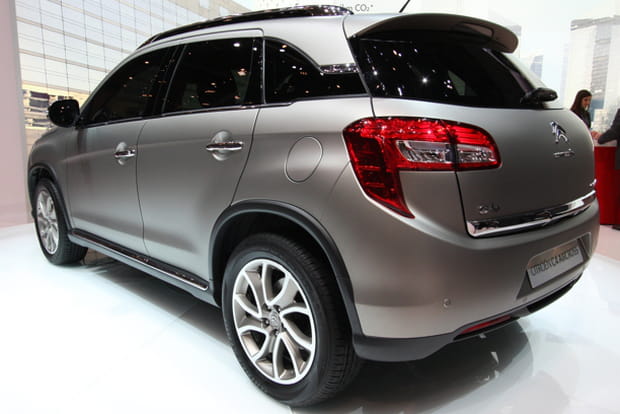 Citroën C4 Aircross arrière