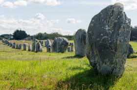 Origine des alignements de Carnac&nbsp;: les chercheurs ont deux hypoth&egrave;ses viables