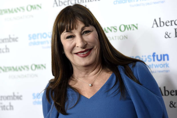 Anjelica Huston