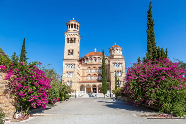 Egine, un bain de soleil et d'histoire