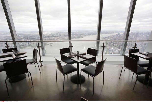 Depuis les vitres du restaurant, notre regard se perd...