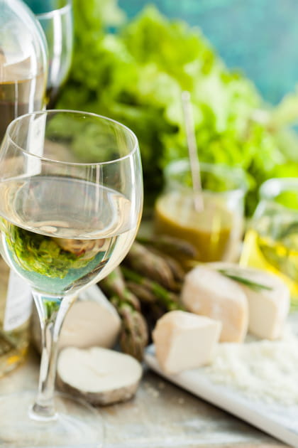 Erreur n&deg;6&nbsp;: Servir automatiquement du vin rouge avec le fromage