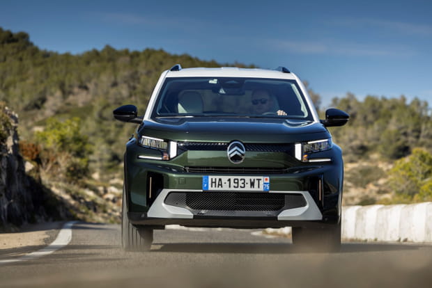 Le Citroën C3 Aircross propose trois motorisations : essence, hybride et électrique