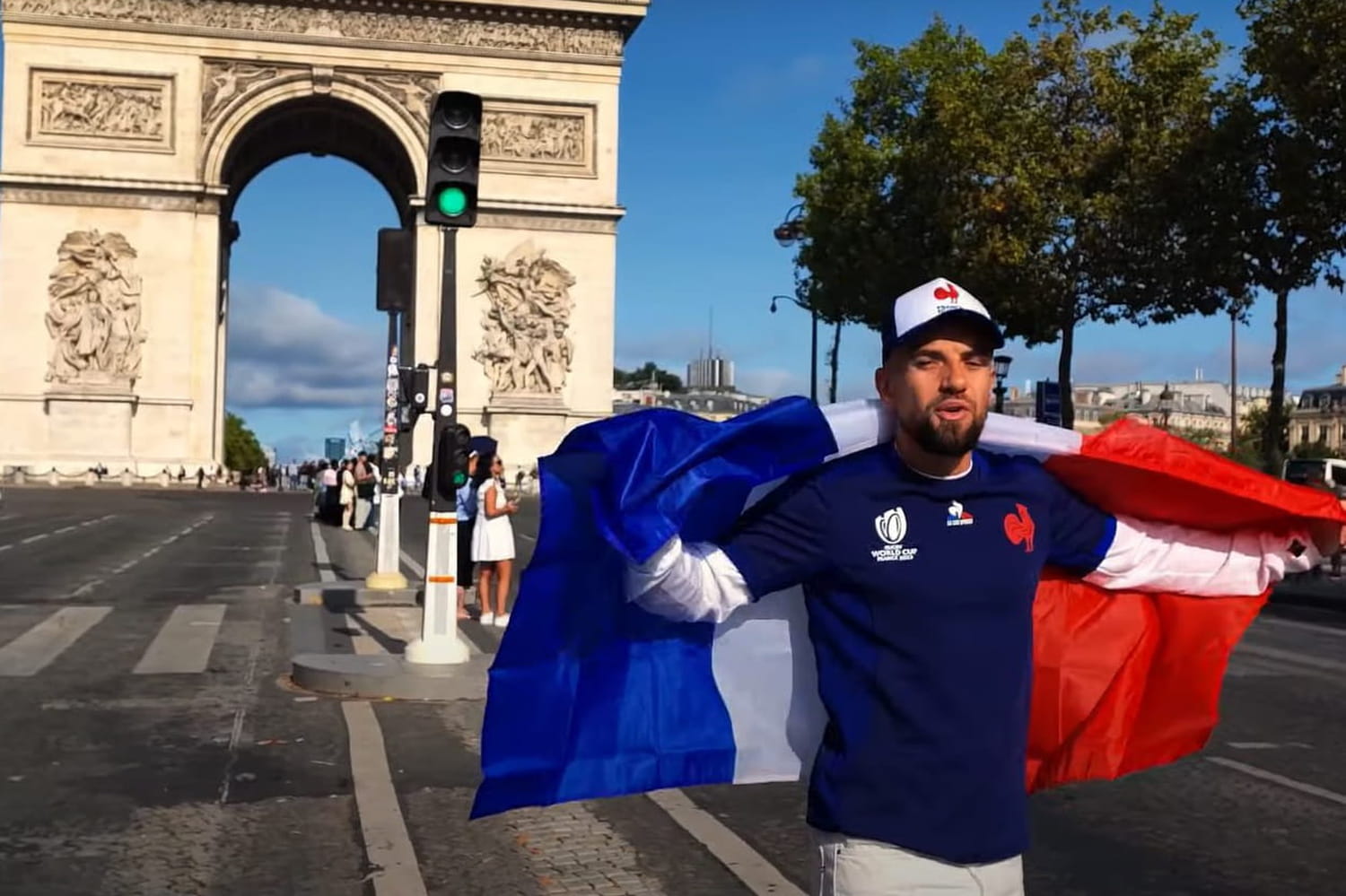 "Des papouilles à Antoine Dupont" : tient-on l'hymne de la Coupe du monde de rugby 2023 ?