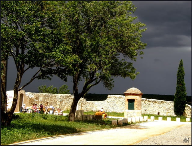 Lussan, Gard