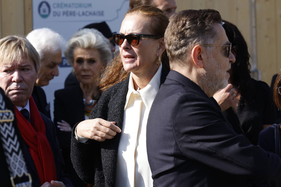 PHOTOS. Les personnalit&eacute;s pr&eacute;sentes aux obs&egrave;ques de R&eacute;gine