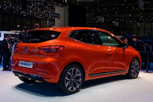 Le design reste proche de la Clio 4